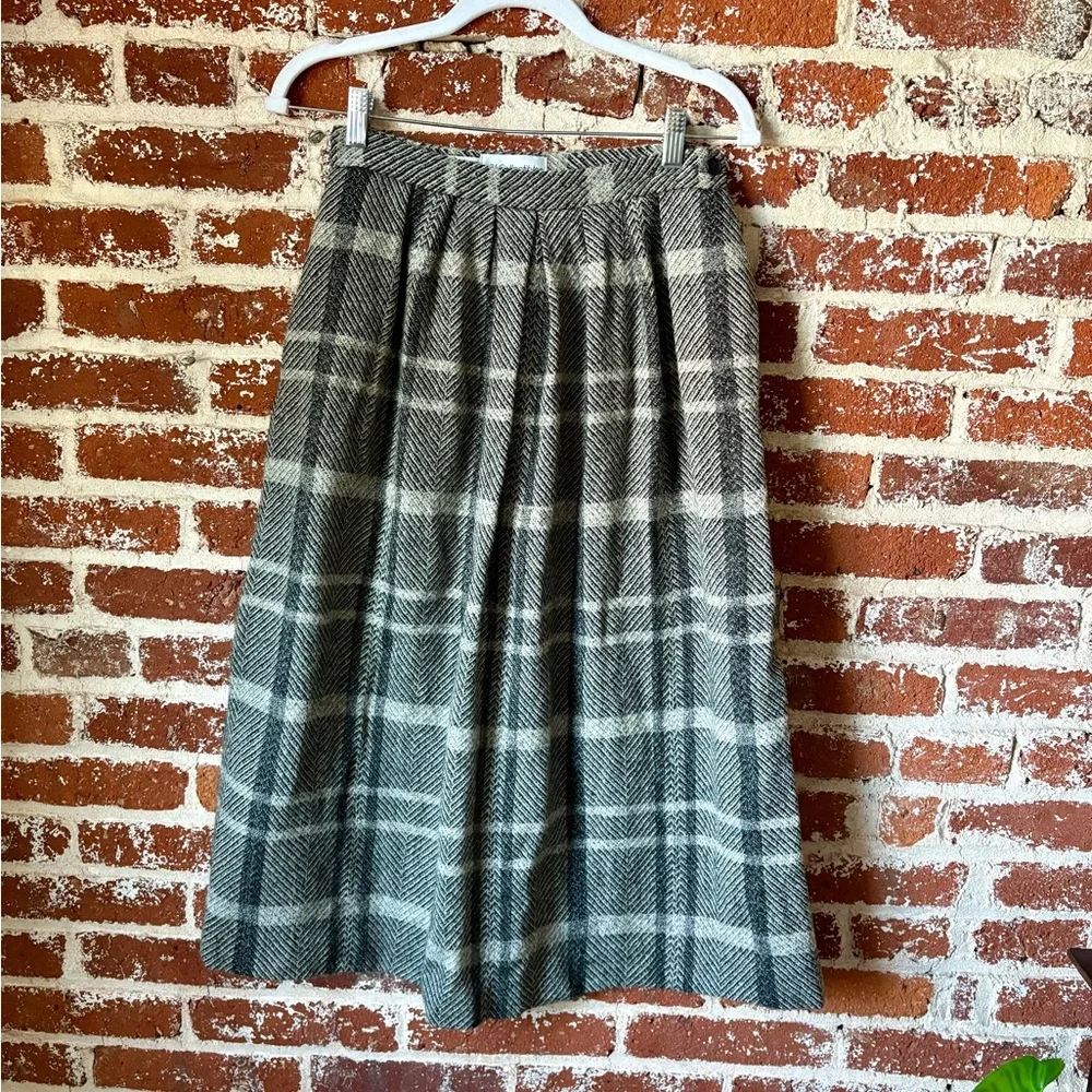 Vintage 80s/90s JH Collectibles minimalist academia wool skirt - Picture 2 of 7